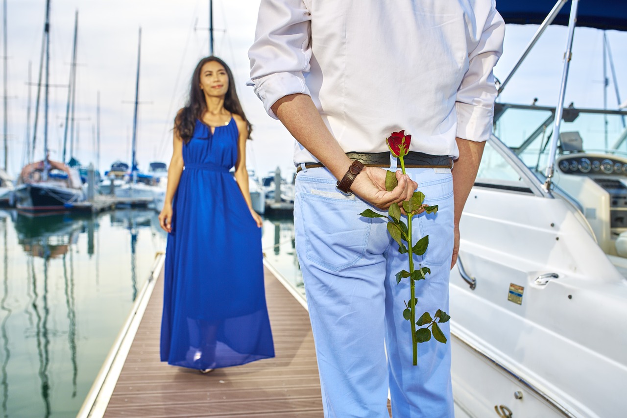 Pier surprise proposal, red rose